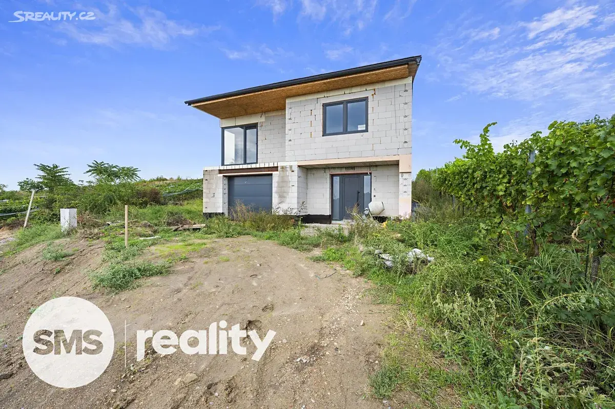 Prodej rodinného domu 261 m², pozemek 1399 m² Zaječí