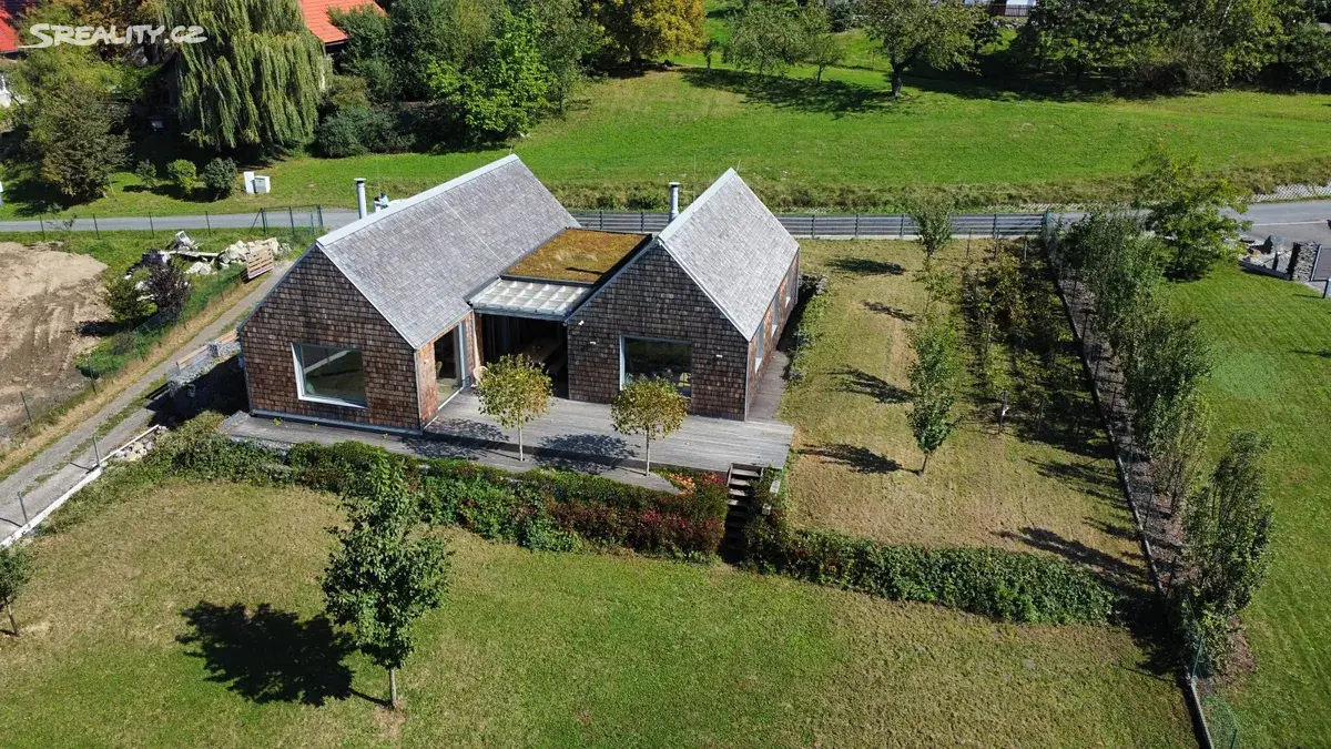 Prodej rodinného domu 175 m², pozemek 1626 m²
